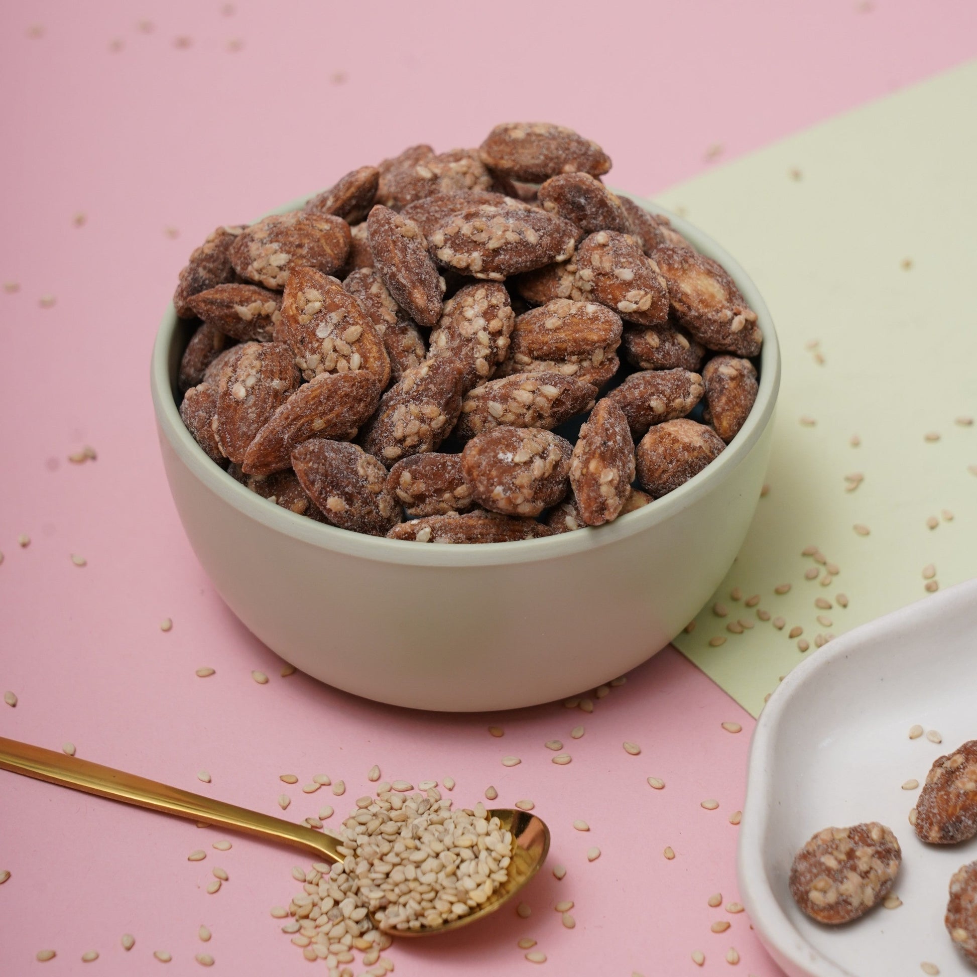 Honey Flavoured Badam, Natural Honey sesame Almond Snack, Sesame Seeds Coated Almond Snack, Sesame Honey and Almonds, Premium Almonds, Almonds Sprinkled with sesame seeds